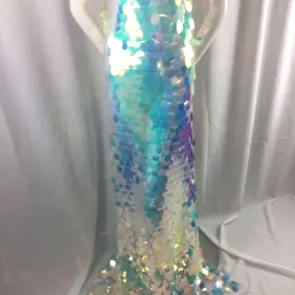 3/4" AB sequin material remnant extra wide 66"x144"  (7 1/3 Sq yds) - Picture 11 of 12